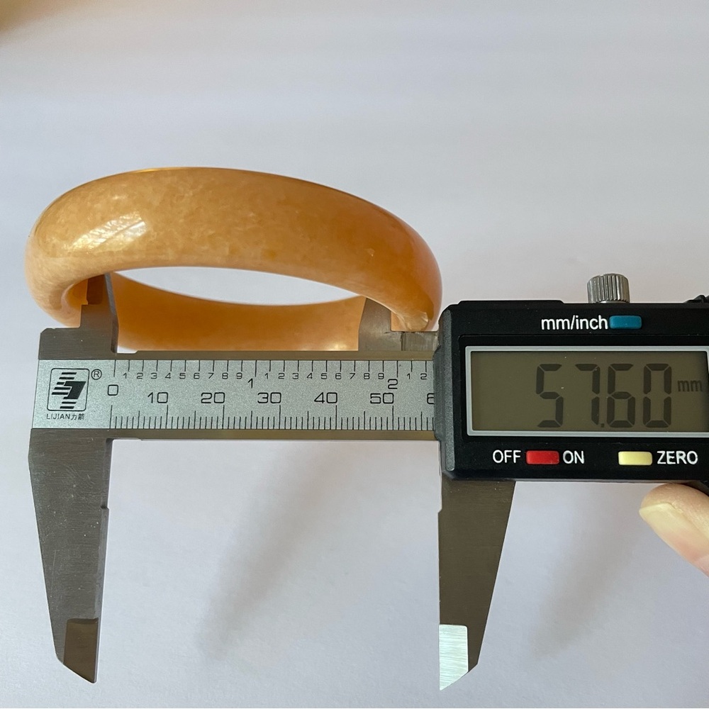 Authentic Natural Jade Bangle - Picture 4 of 4